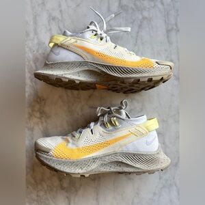 Women's Nike Pegasus Trail 2 Size 5 35.5 CK4309-001